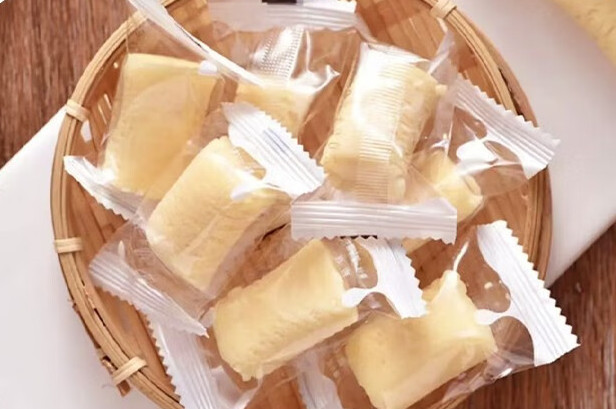 携程游记页面中的独立包装奶制品